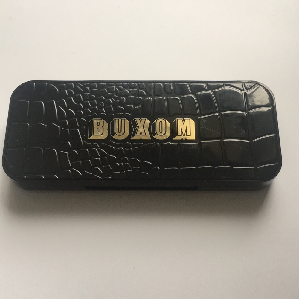 Buxom eye shadow pallet
